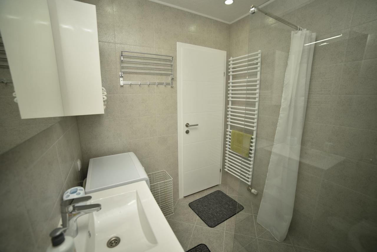 Apartman Slatki Dom 1 SJJ Eksteriør billede